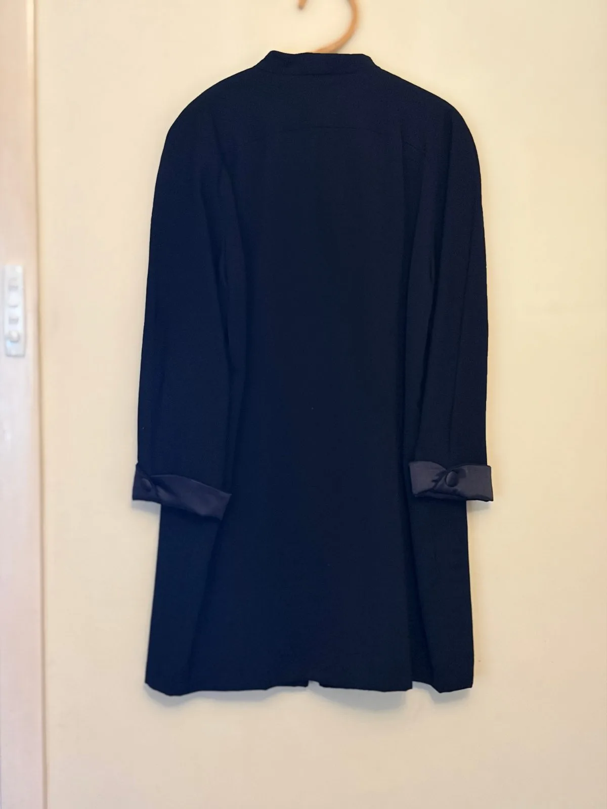 Women's Black Hand Tailored Woolen Coat with Satin Cuffs and Buttons — photo 2