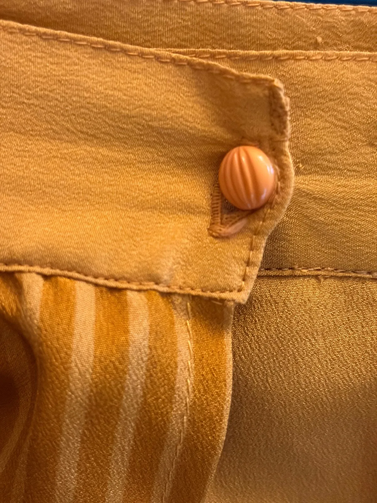 Pleated women's skirt.  Geometric Pattern in front. — photo 5