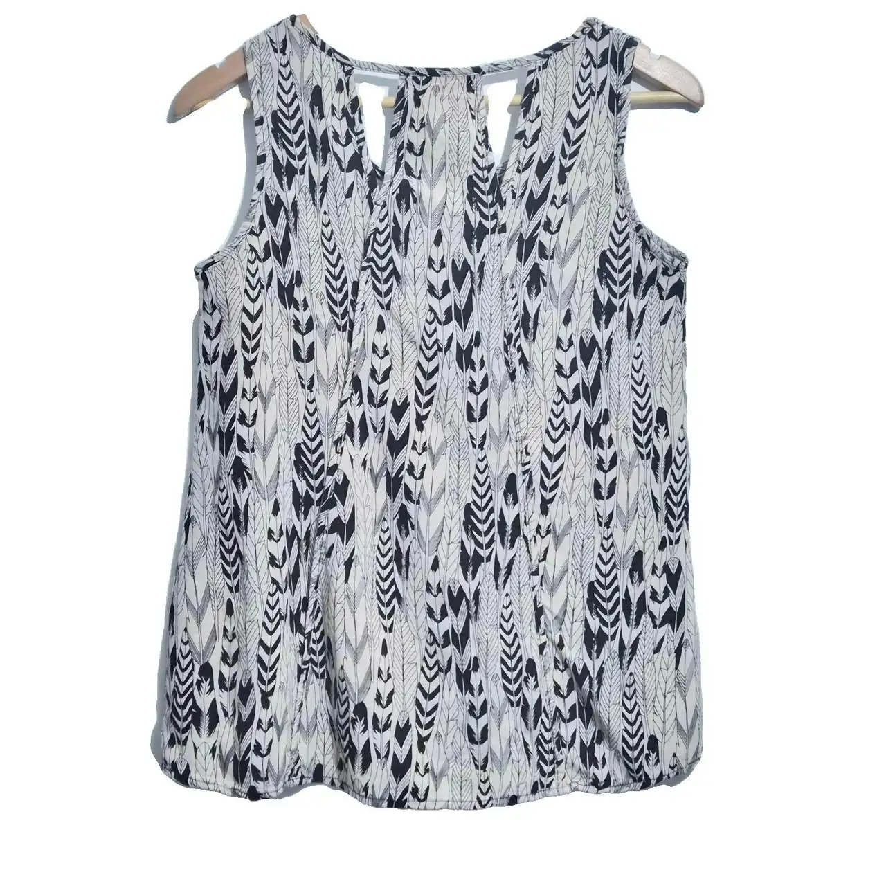 Sandy Beach XS Lightweight Feather Print Blouse Tank Top Cutout Back Boho Vibe – photo 2