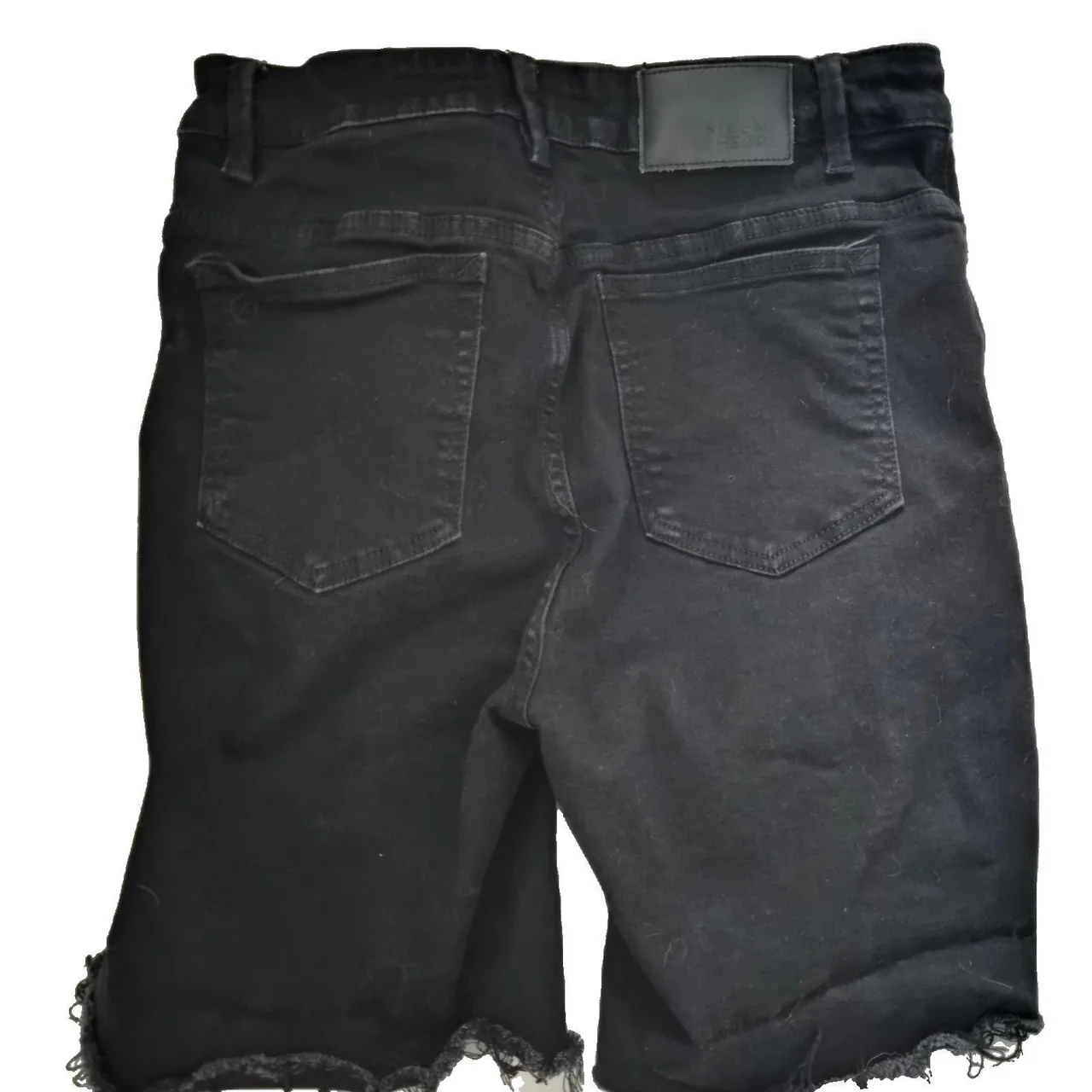 Silent Theory Black Denim Bermuda Shorts / Jorts - Women's Size 12

Cut off fray – photo 2