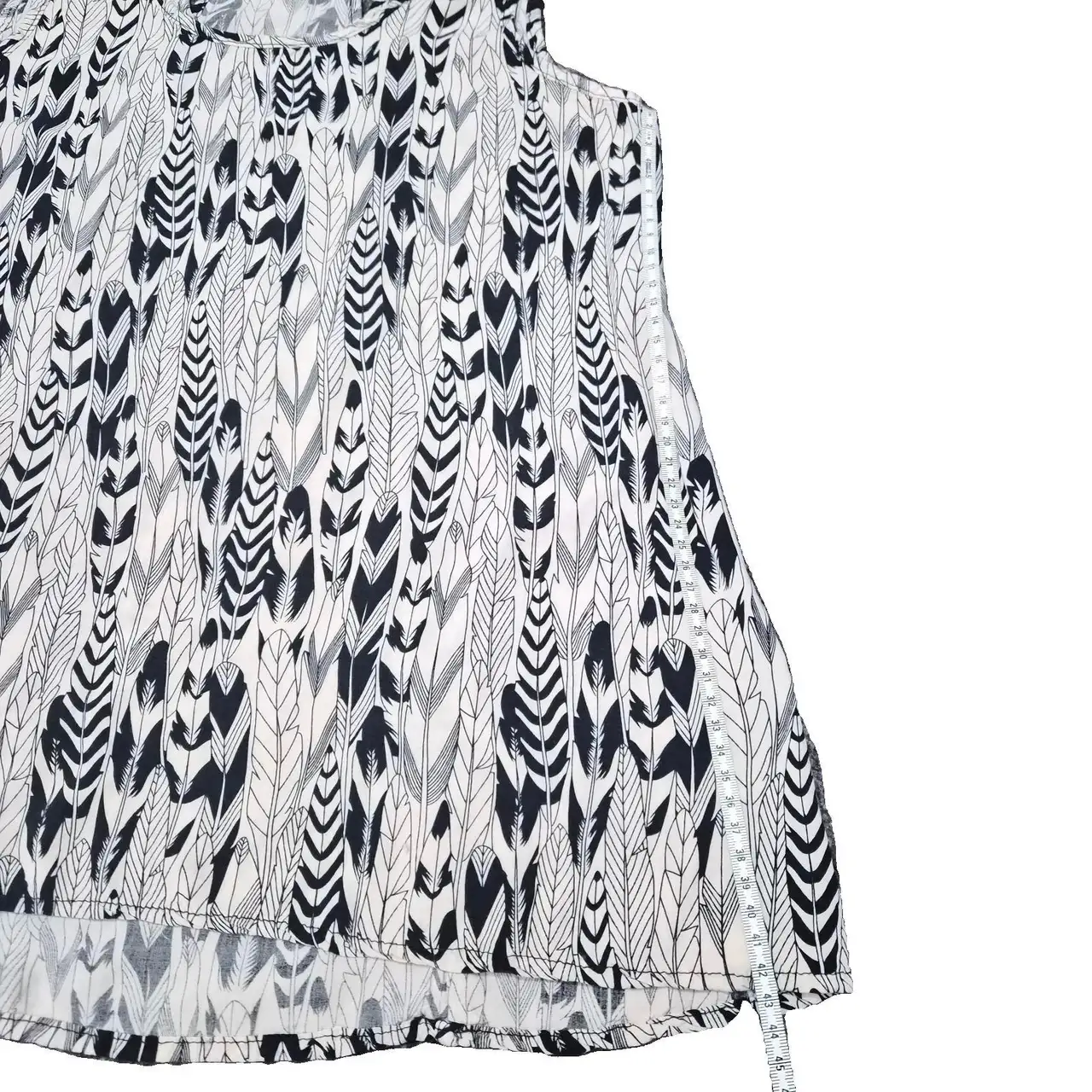 Sandy Beach XS Lightweight Feather Print Blouse Tank Top Cutout Back Boho Vibe – photo 6