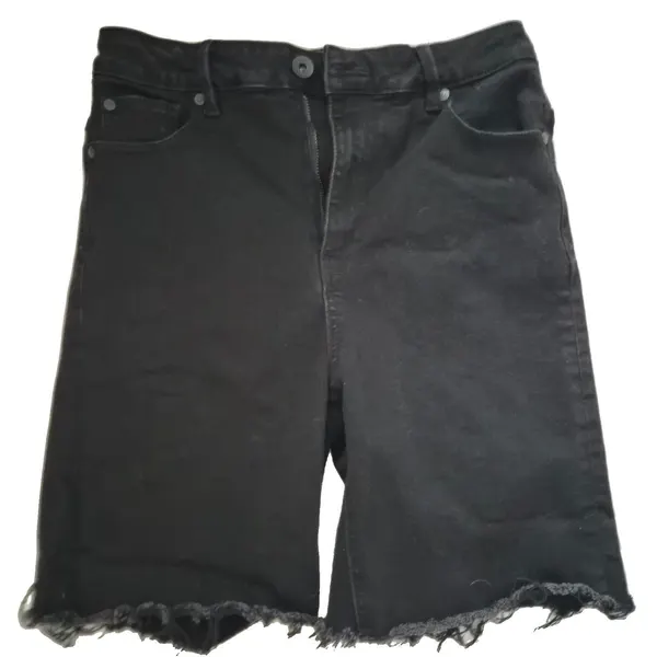 Silent Theory Black Denim Bermuda Shorts / Jorts - Women's Size 12

Cut off fray