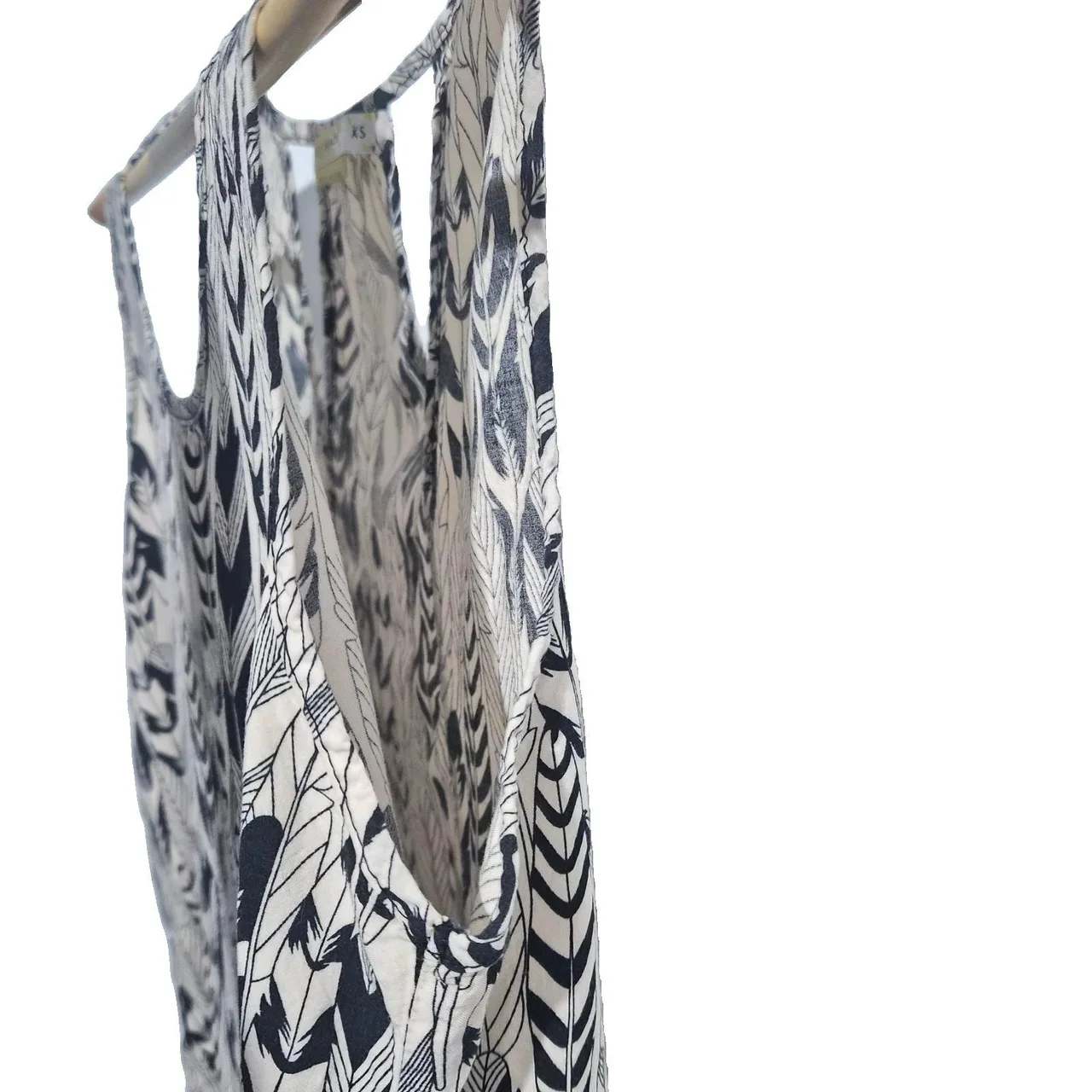 Sandy Beach XS Lightweight Feather Print Blouse Tank Top Cutout Back Boho Vibe – photo 12