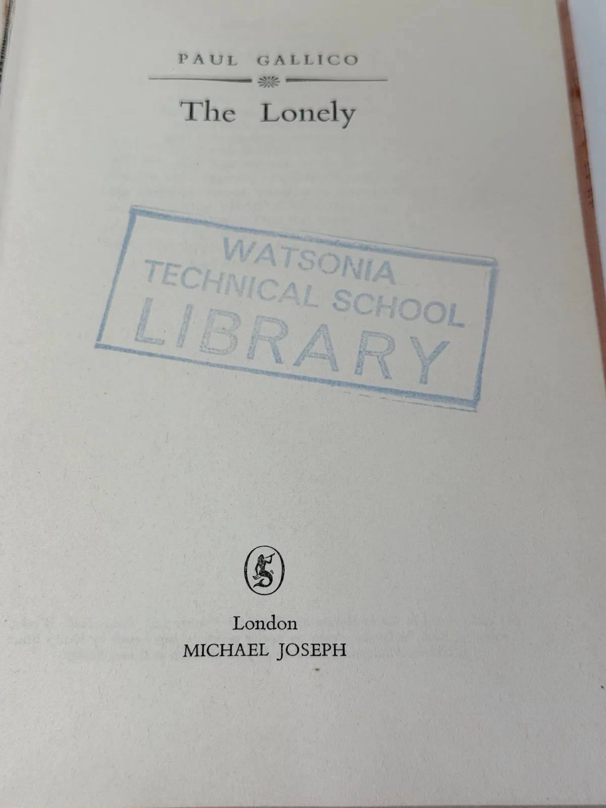 Paul Gallico The Lonely Michael Joseph London 1947 Hardcover Ex-Library – photo 3