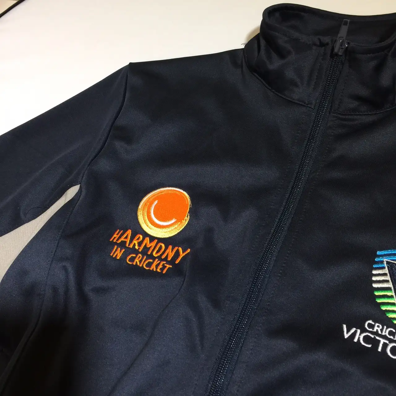 Cricket Victoria Size 12 Full Zip Jacket ‘Harmony In Cricket’ Embroidered – photo 3
