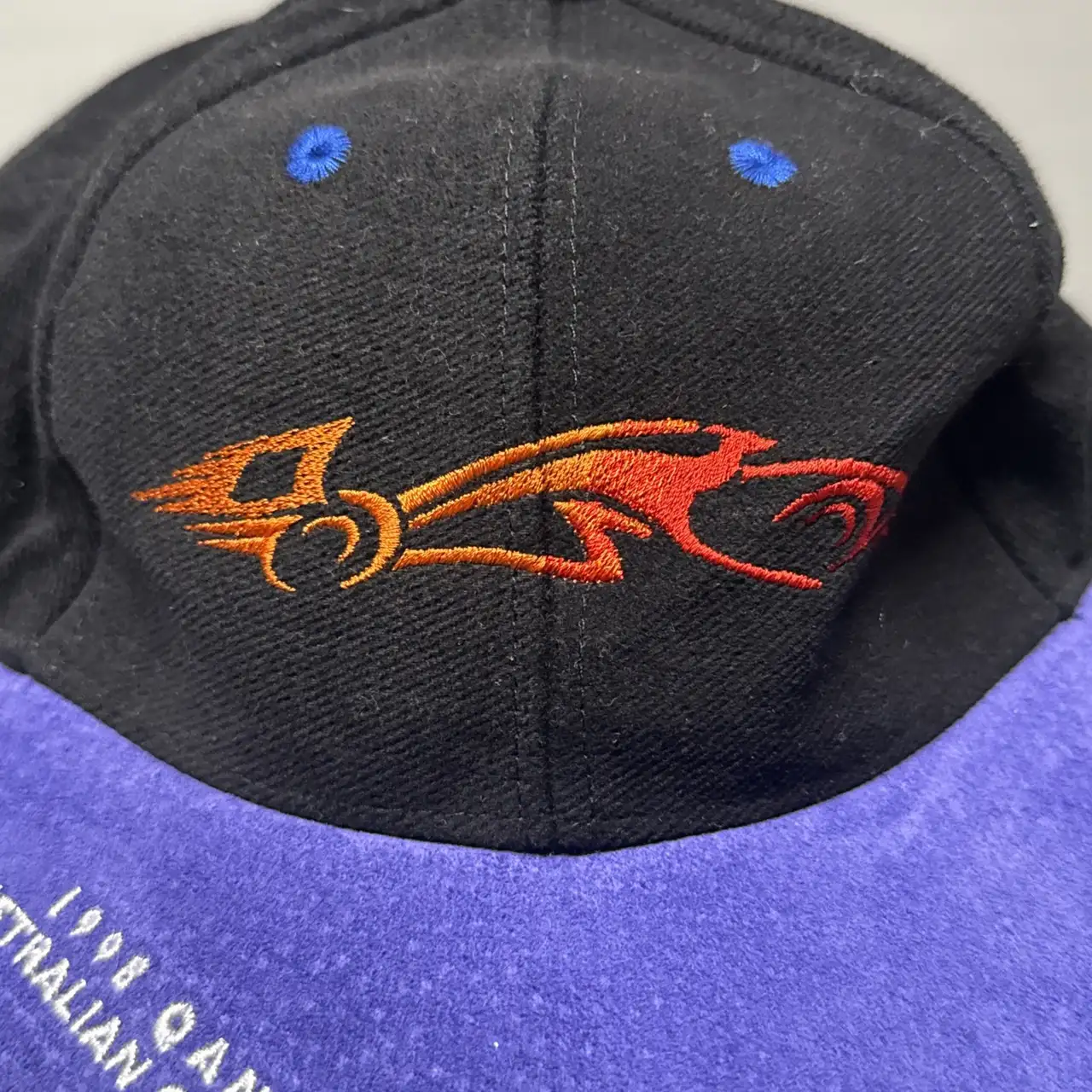 Vintage 1998 Qantas Australian Grand Prix Baseball Cap Black Purple – photo 2