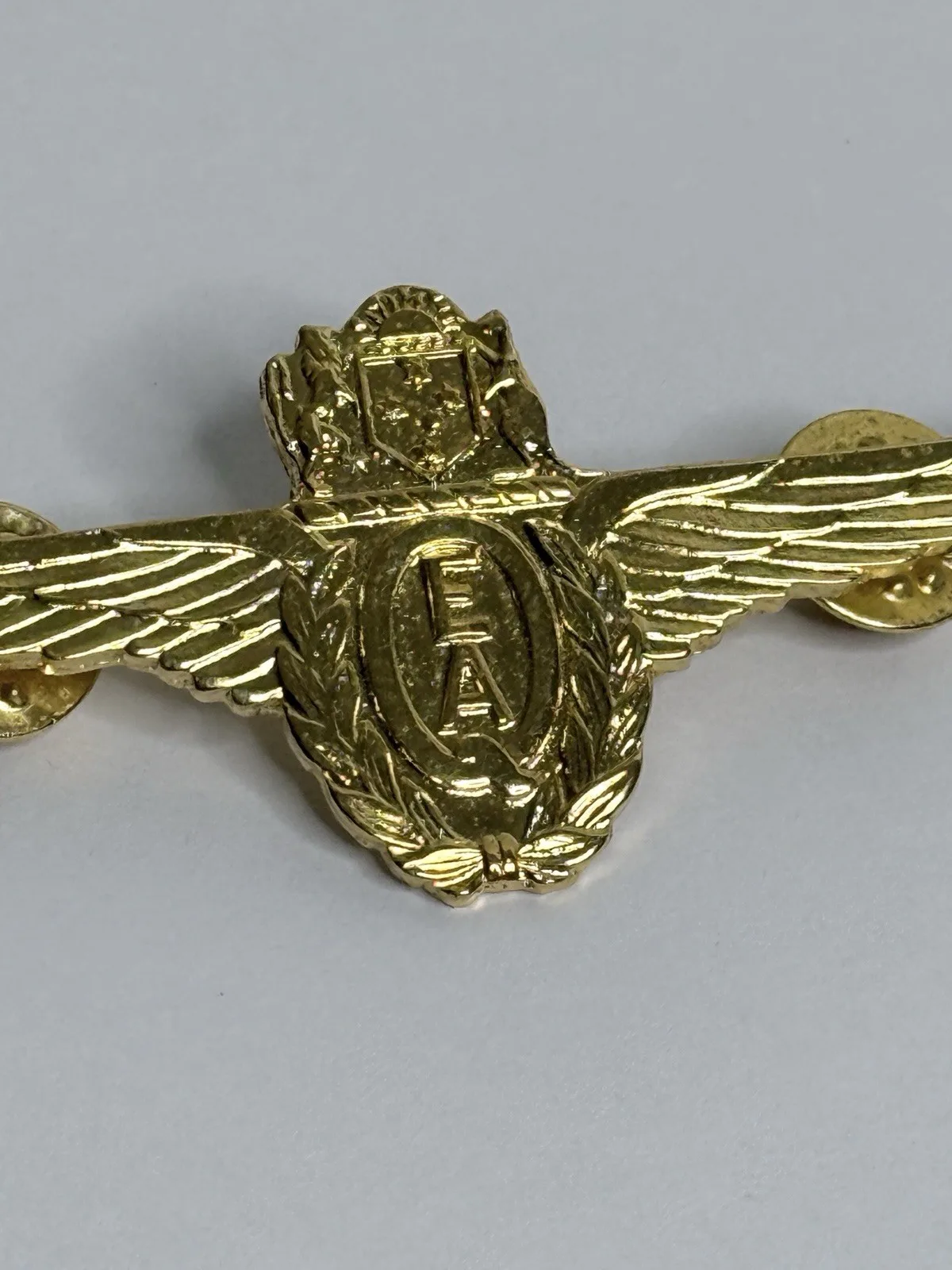 Vintage Qantas Empire Airways QEA Captain Pilot Wings Badge Gold Aviation – photo 3