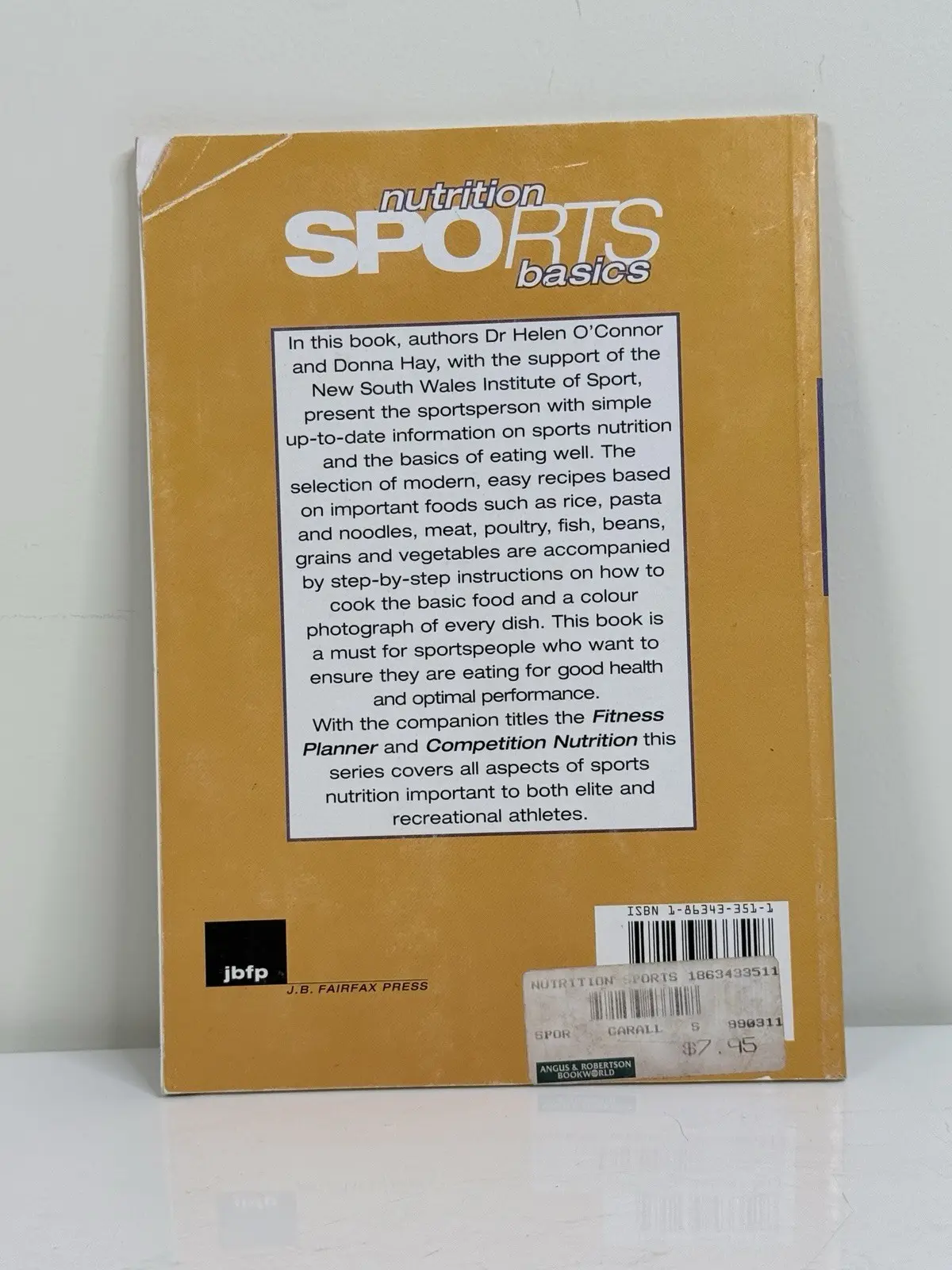 Dr Helen O'Connor Nutrition Sports Basics Paperback (Nutrition Basics) Illus – photo 2