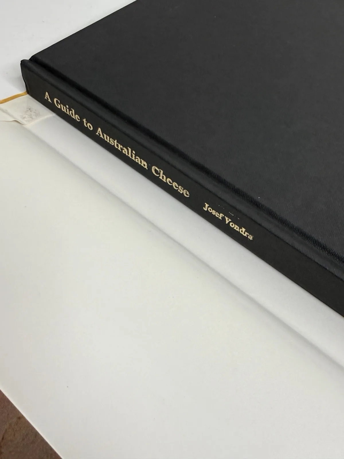 A Guide to Australian Cheese Hardcover Josef Vondra Lansdowne Press 1971 – photo 6
