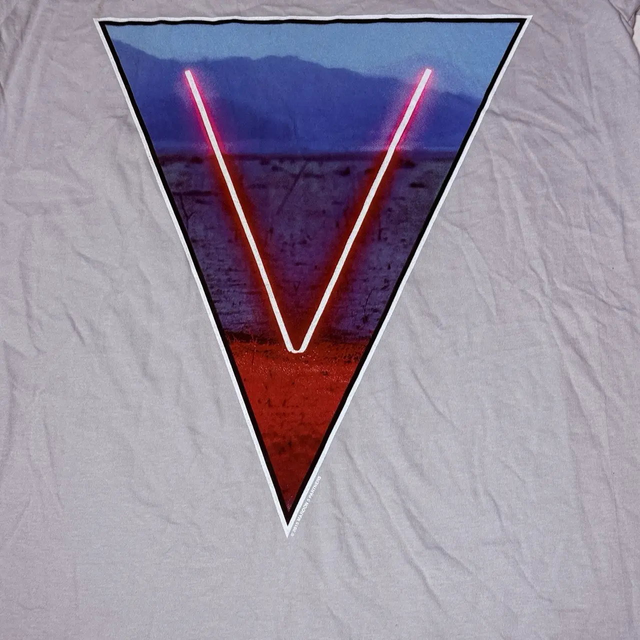 Maroon 5 2015 World Tour T Shirt Concert Band Tee Made USA Grey Small Men’s – photo 3