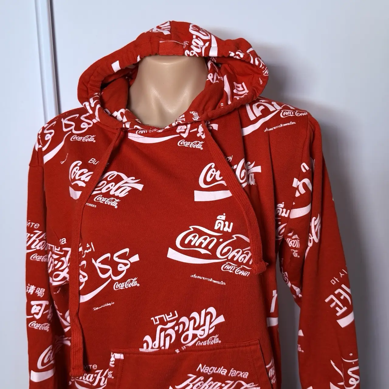 Coca Cola International Logo Red Hoodie Small Pullover Sweatshirt Rare – photo 5