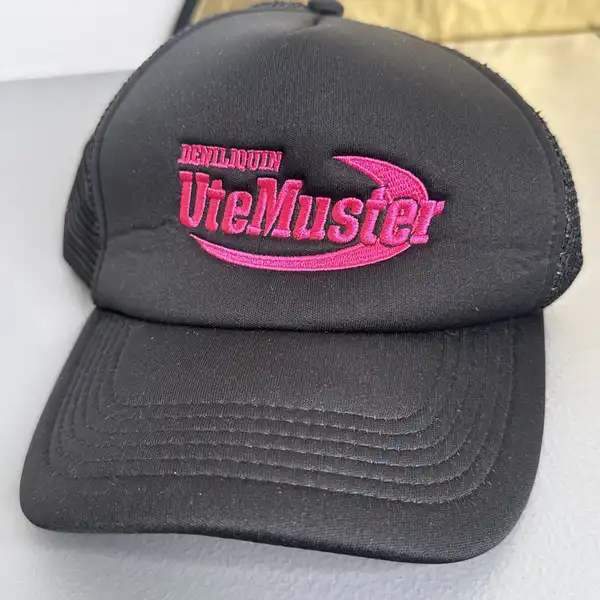 Deniliquin Deni Ute Muster Trucker Cap Mesh Black Pink Pre Owned