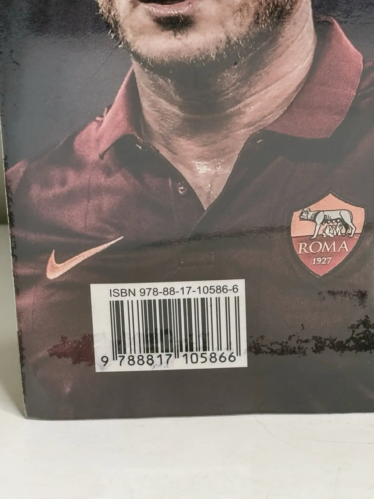 Francesco Totti, Paolo Condò Un capitano (Italian) Hardcover Biography 2018 – photo 3