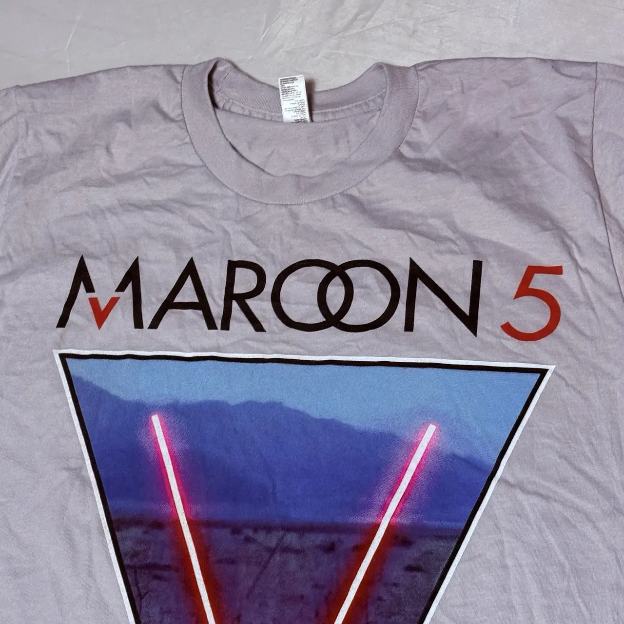 Maroon 5 2015 World Tour T Shirt Concert Band Tee Made USA Grey Small Men’s – photo 2