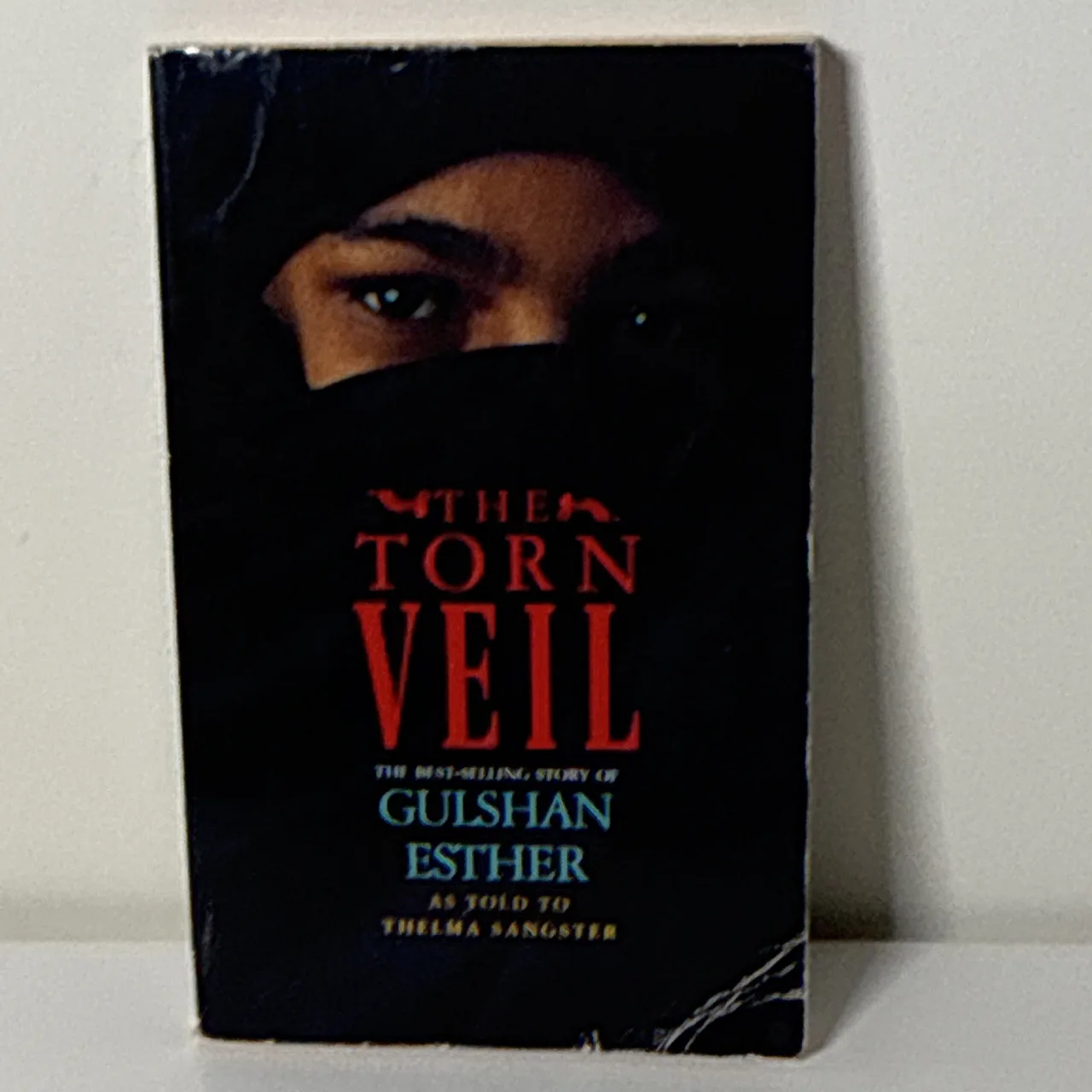 The Torn Veil Gulshan Esther & Thelma Sangster Beyond The Veil (1984 PB) – photo 2