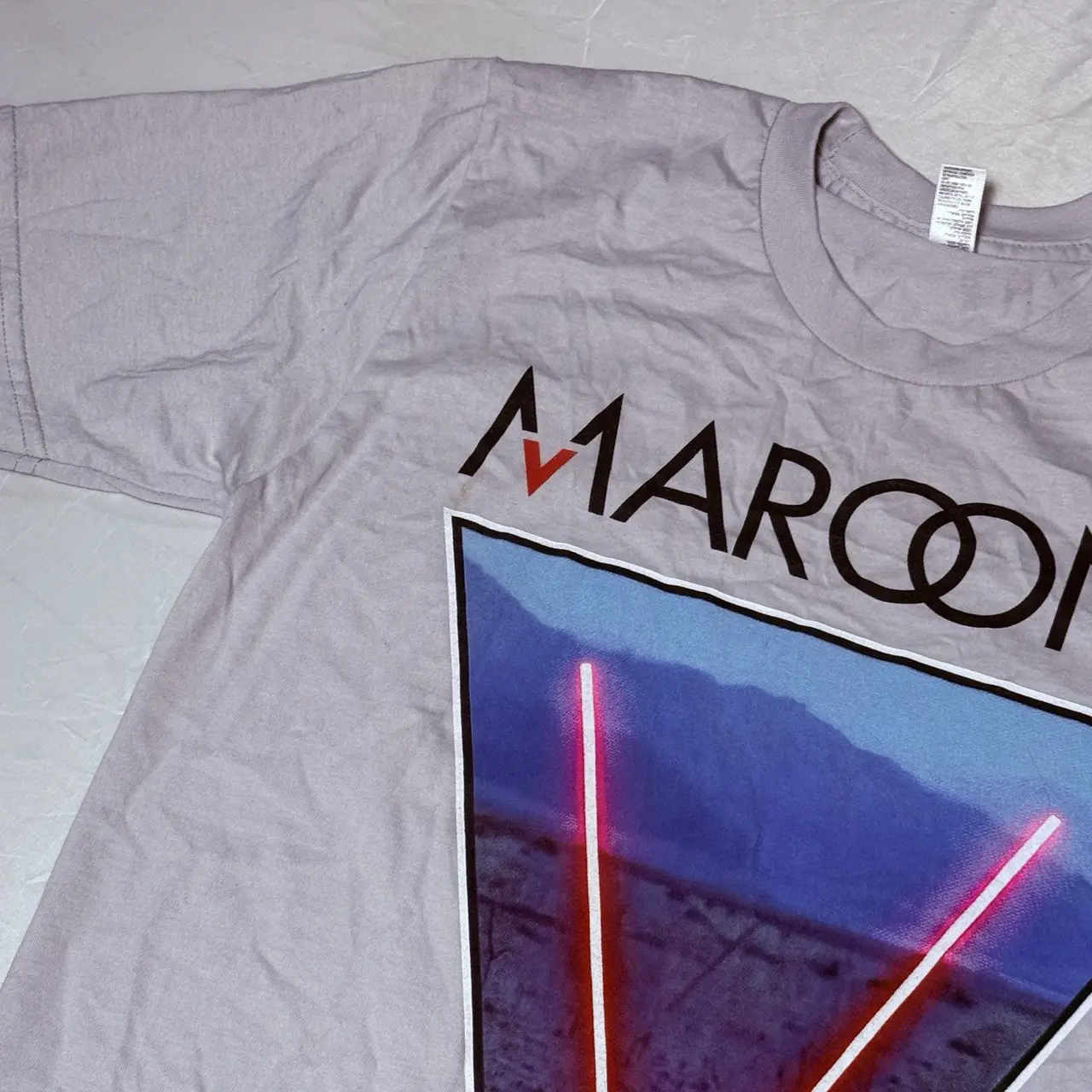 Maroon 5 2015 World Tour T Shirt Concert Band Tee Made USA Grey Small Men’s – photo 4