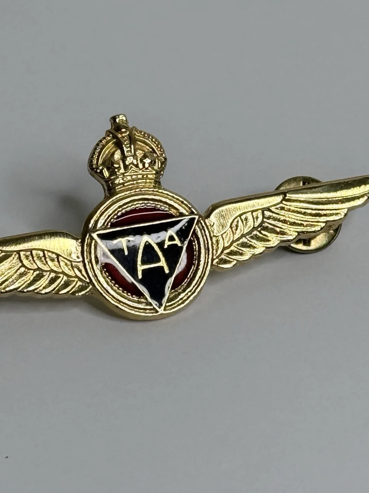 Vintage TAA Trans Australia Airlines Pilot Wings Badge Gold Crown Aviation – photo 3