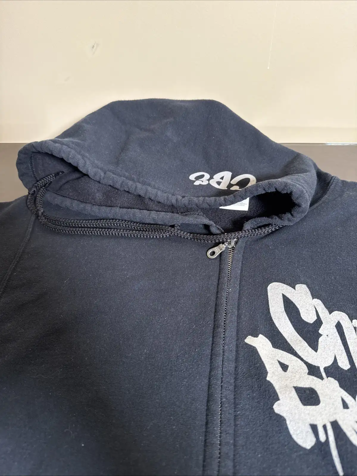 Rare Chris Brown FAME Zip Hoodie Small Original Black – photo 4