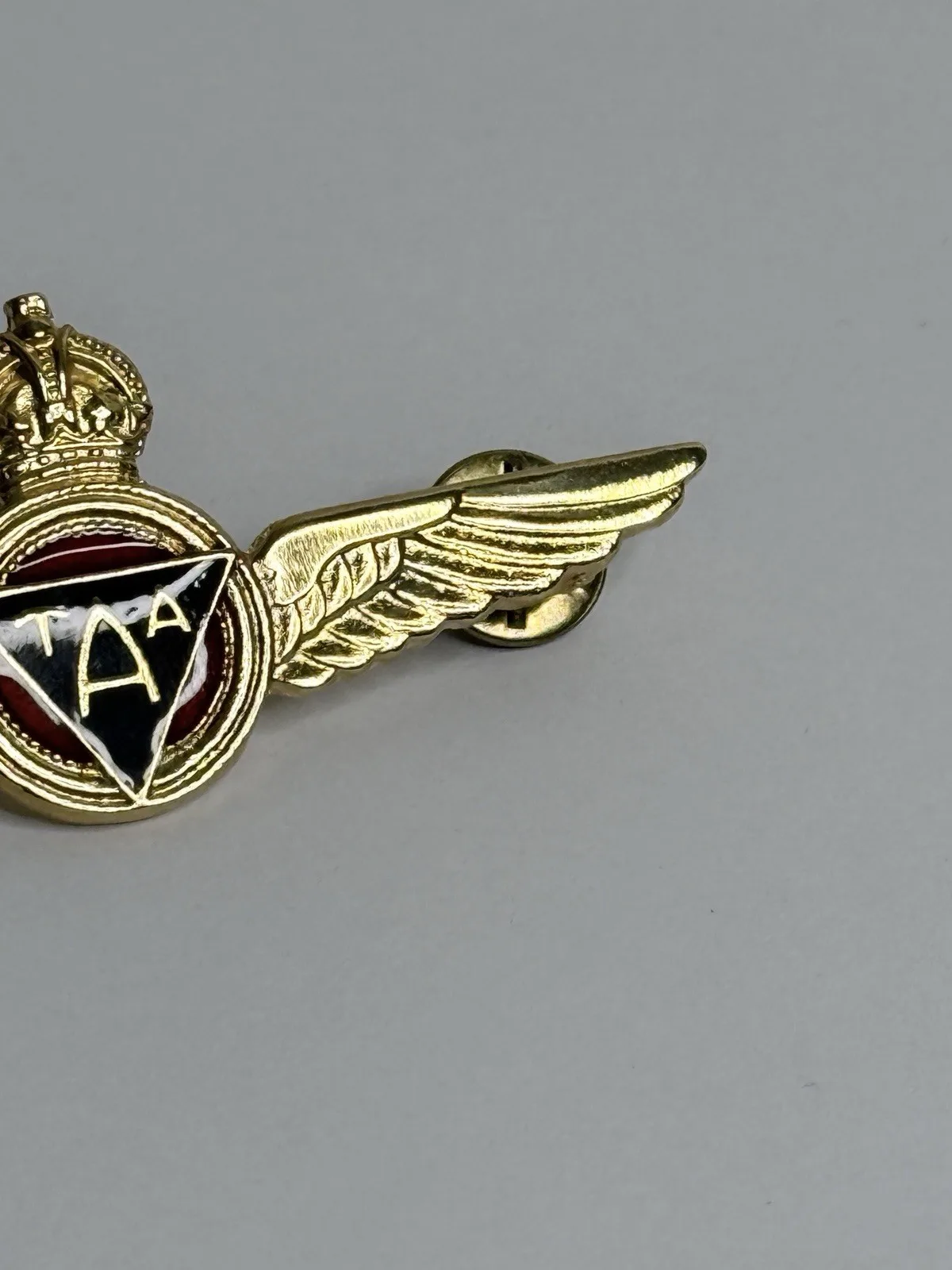 Vintage TAA Trans Australia Airlines Pilot Wings Badge Gold Crown Aviation – photo 2