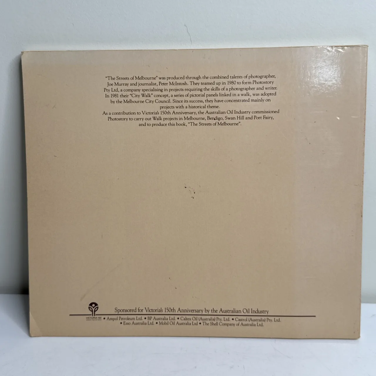 The Streets of Melbourne from Early Photographs Paperback Collectible – photo 3