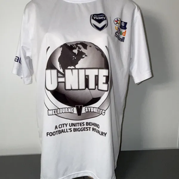 Melbourne Victory United Through Football T Shirt Mens M Australia Day 26 Rare