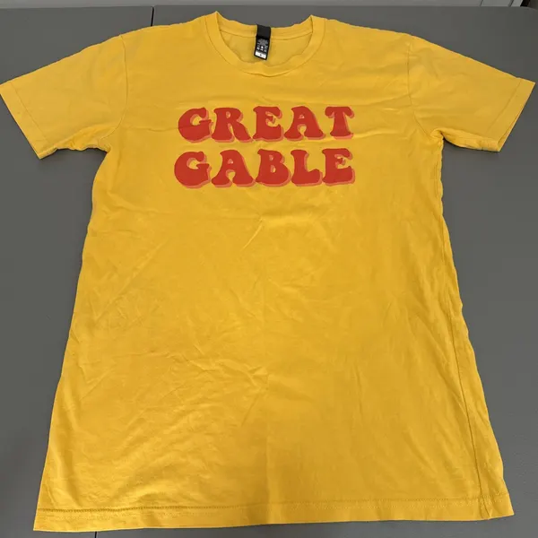 Great Gable Retro Men’s Small T Shirt Yellow With Spell Out