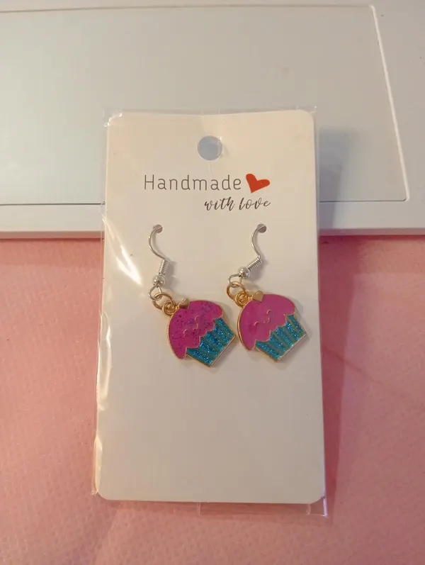 Cupcake hook earrings