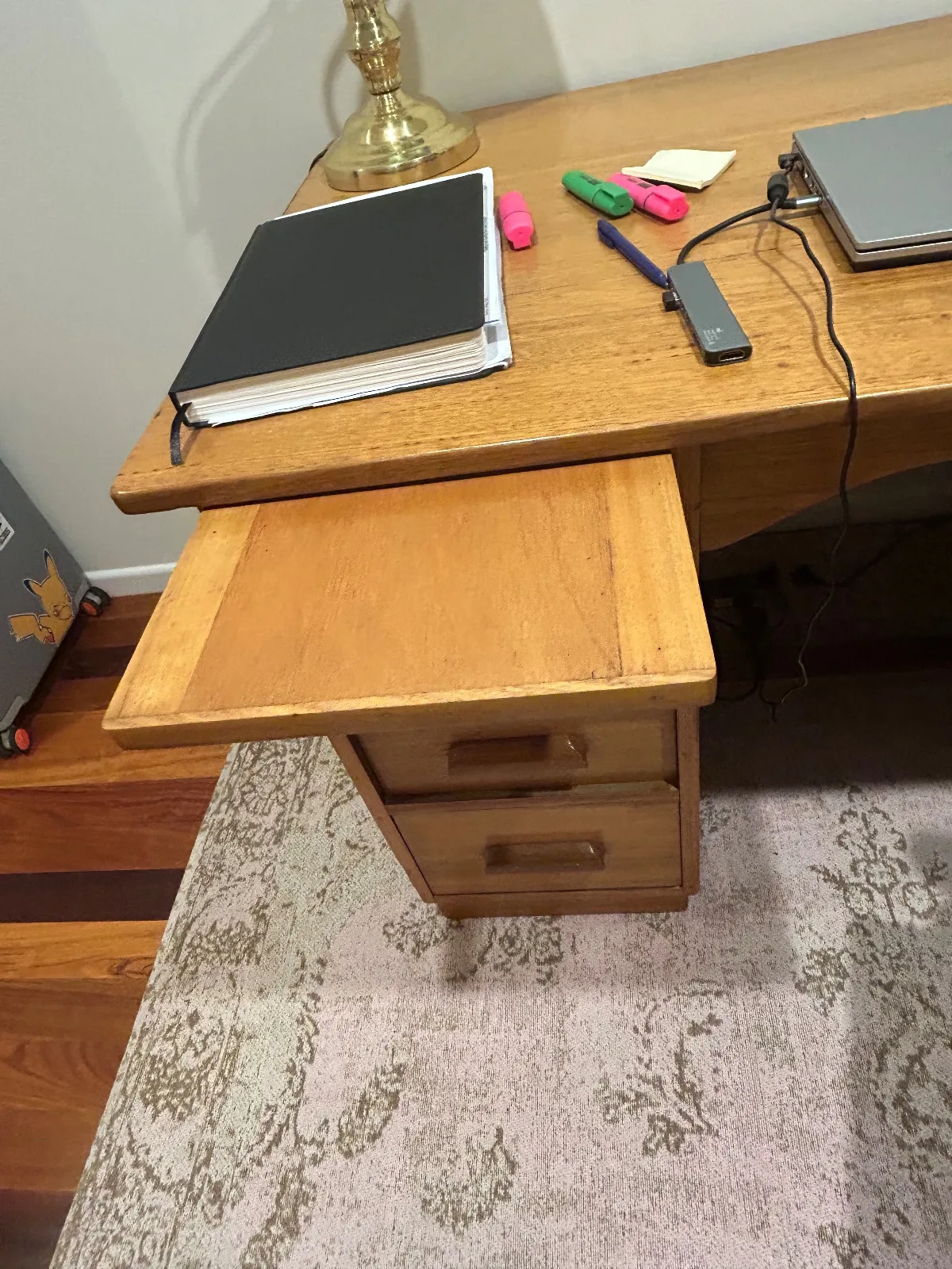 Vintage oak desk and chair – photo 2
