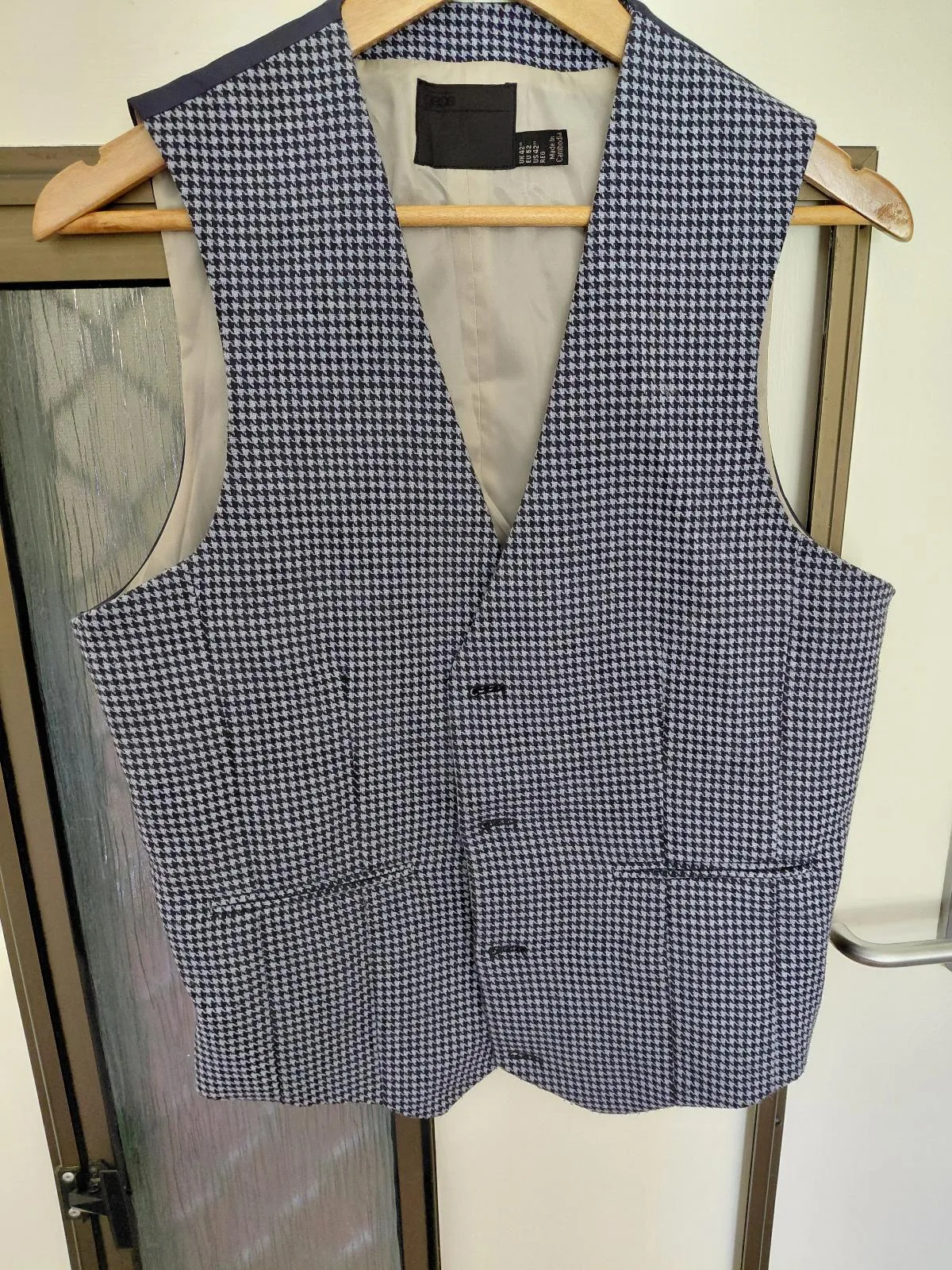 Three Piece Suit — photo 2