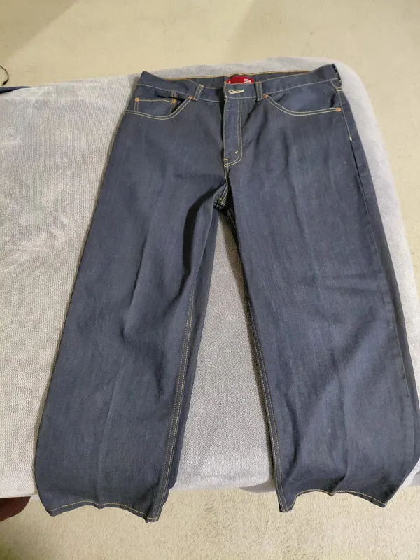 Levis 504