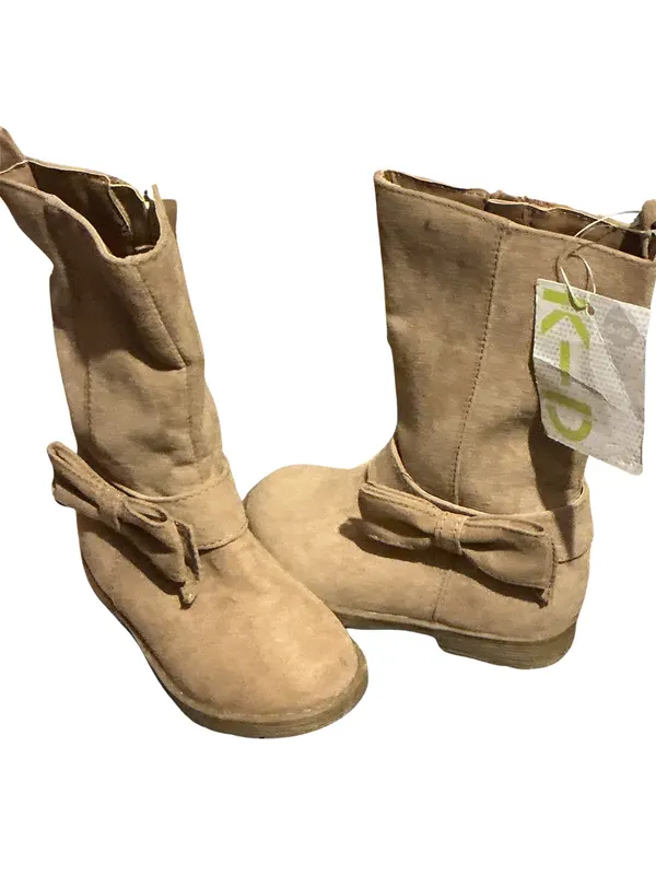 Girls boots