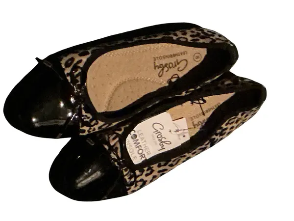 Ladies Grosby shoes