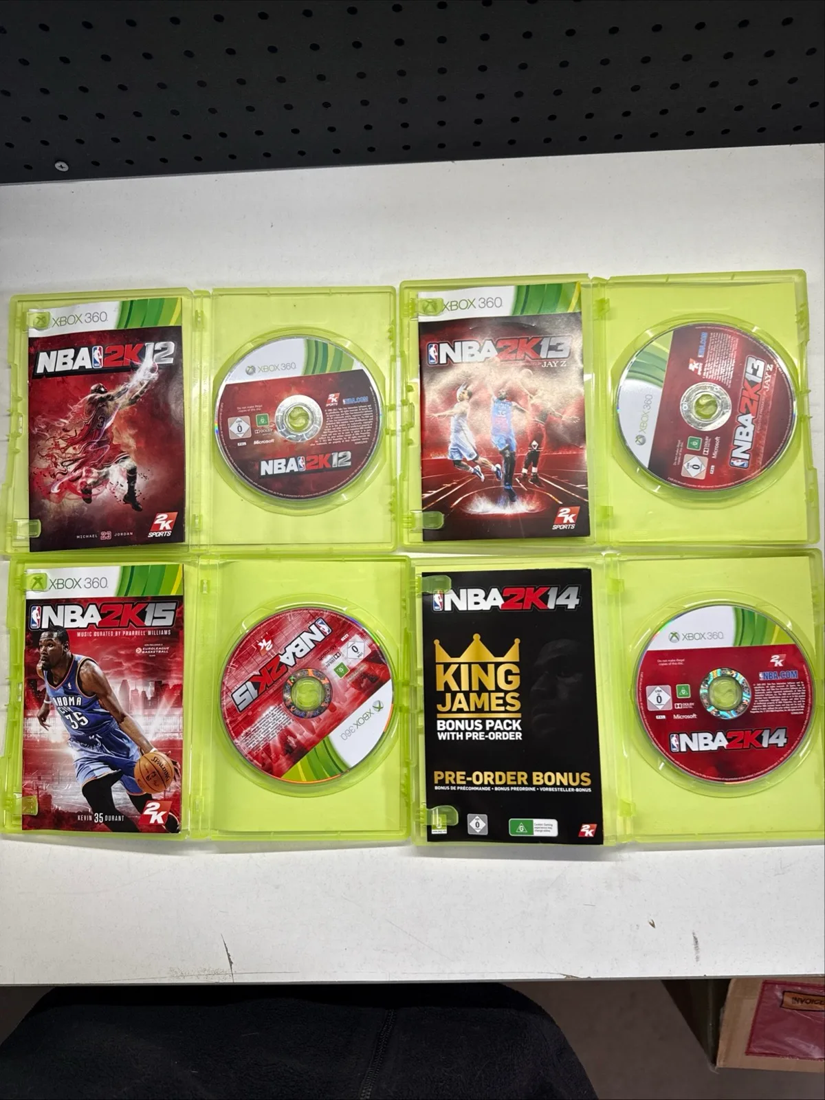 Xbox 360 NBA 2K 11,12,13,14,15 - NBA Live 08,09,10 All w' Manual 8x Game Bundle — photo 6