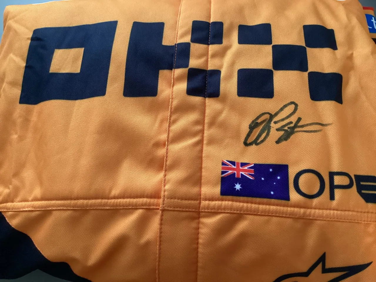 Oscar Piastri autographed replica race suit brand new with tags. – photo 6