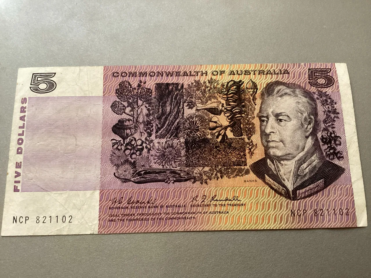 Set of Commonwealth of Australia notes – photo 5