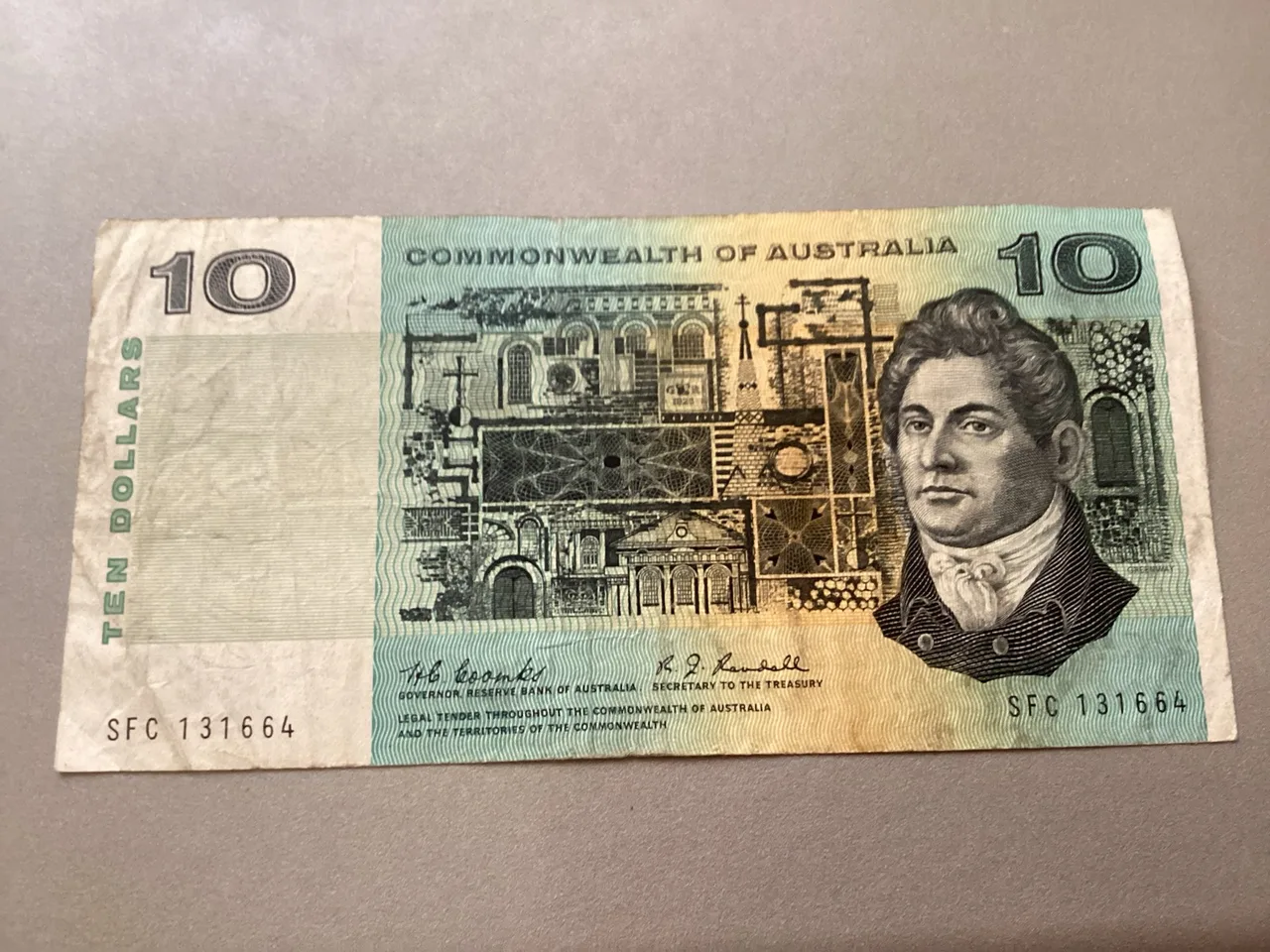 Set of Commonwealth of Australia notes – photo 6