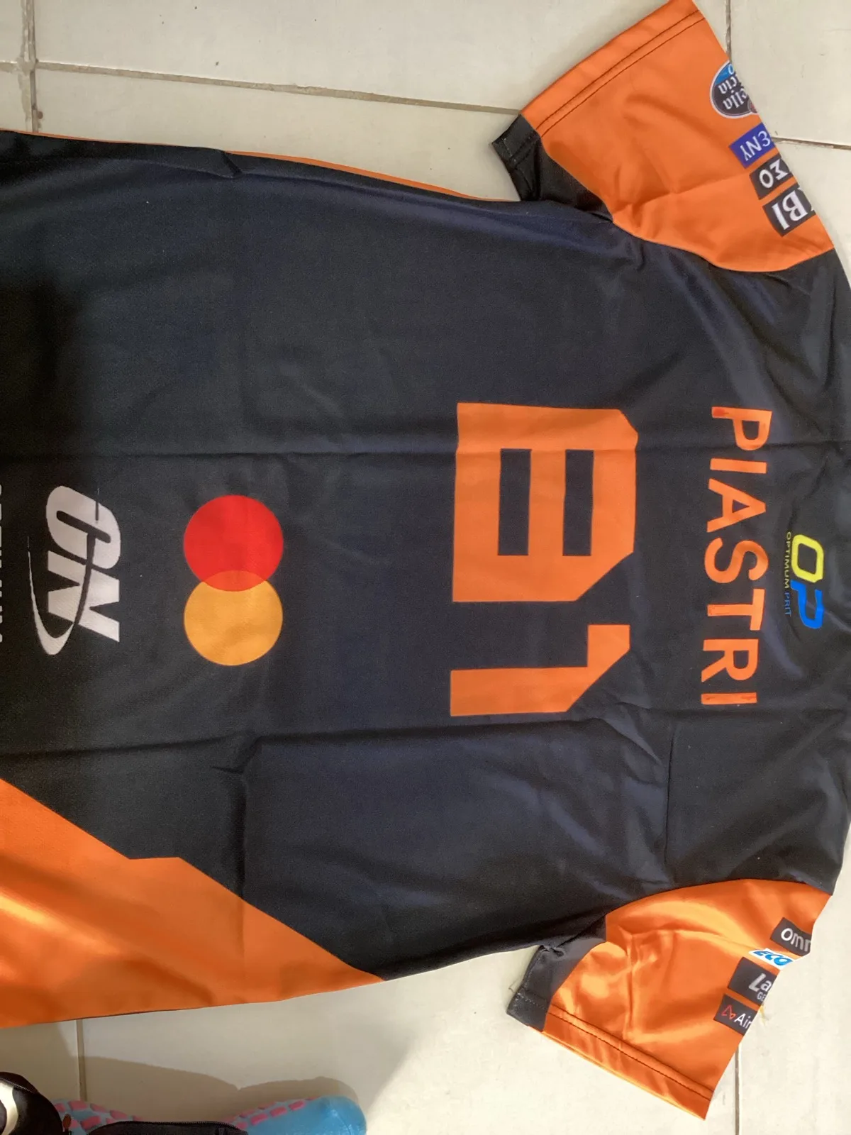 Oscar Piastri signed Large TShirt – photo 3