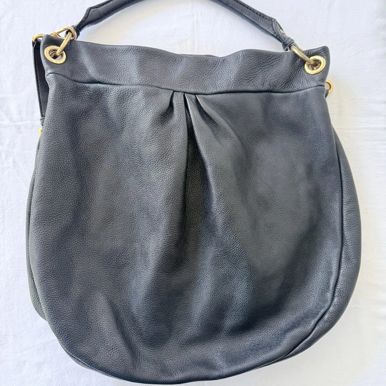 Marc by Marc Jacobs Classic Q HUGE Hillier Leather Hobo in black – photo 6