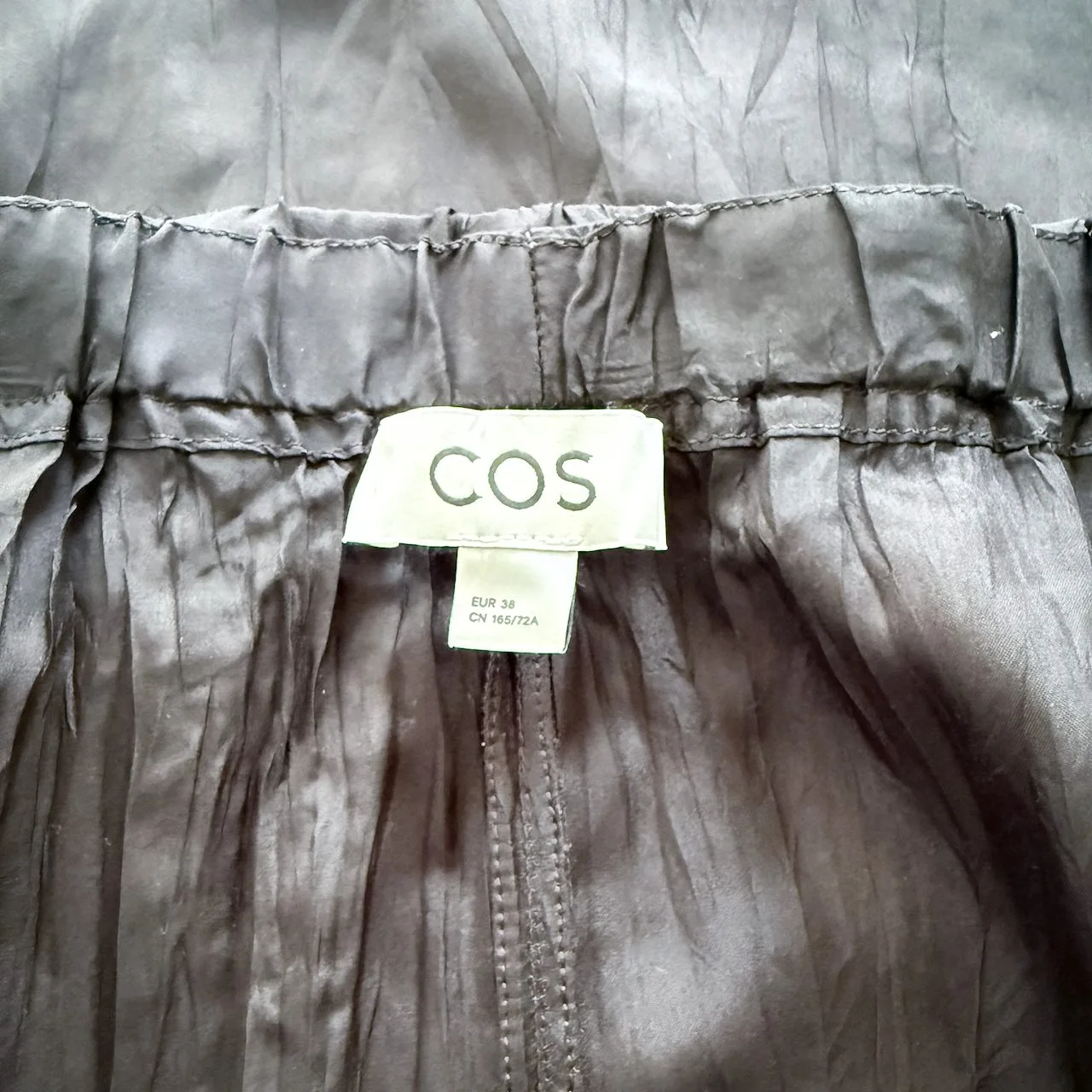 COS Crushed Silk Maxi Skirt | Black | Size 38 / AU10 – photo 3