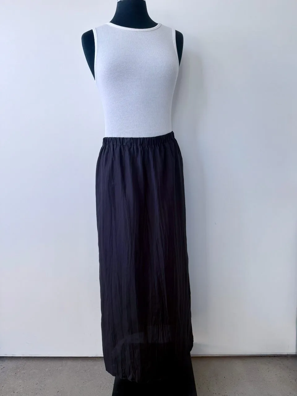 COS Crushed Silk Maxi Skirt | Black | Size 38 / AU10 – photo 2