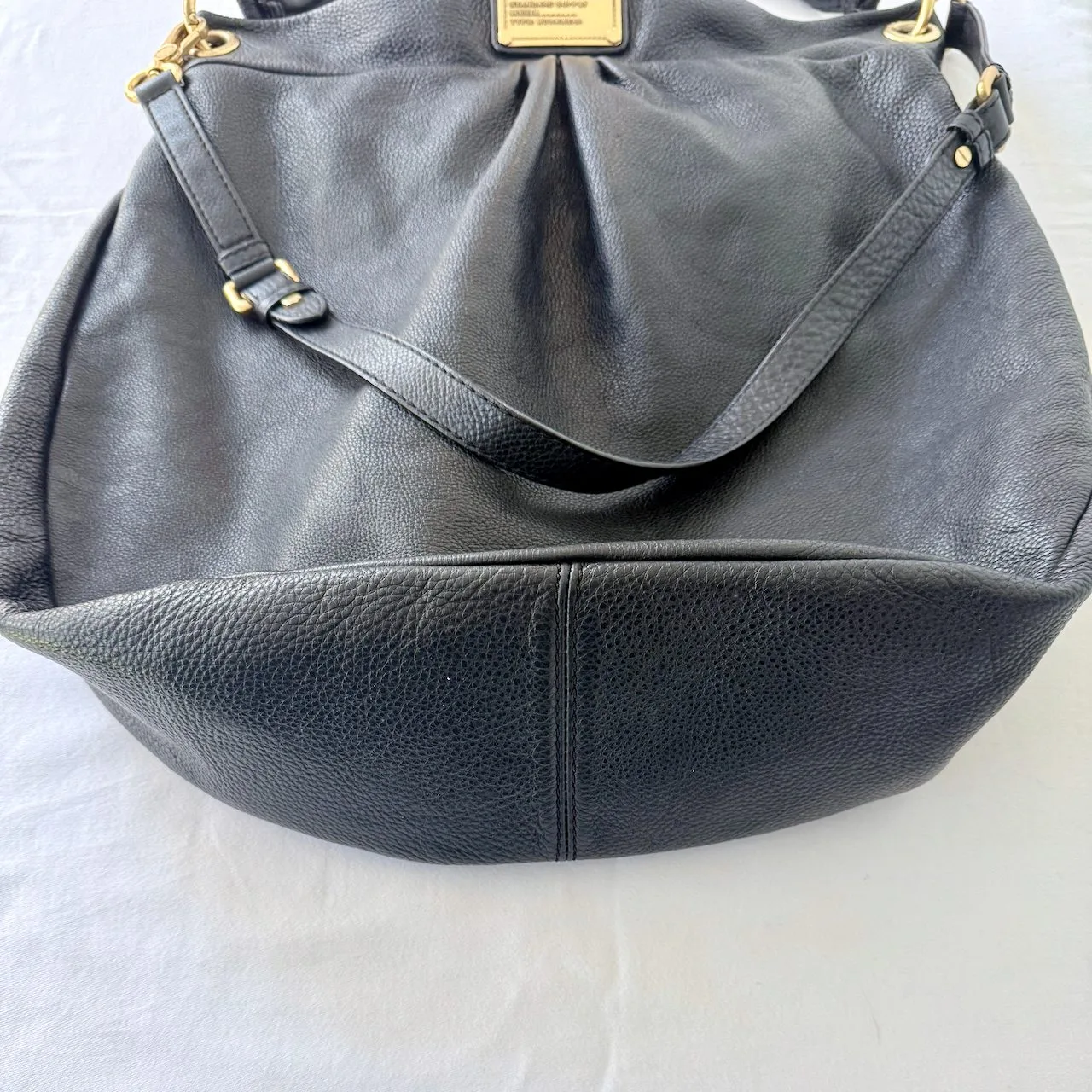 Marc by Marc Jacobs Classic Q HUGE Hillier Leather Hobo in black – photo 5
