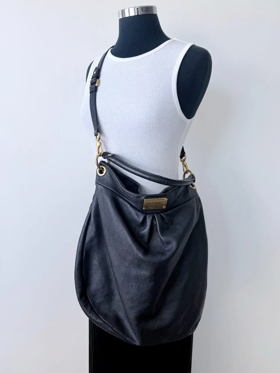 Marc by Marc Jacobs Classic Q HUGE Hillier Leather Hobo in black – photo 2