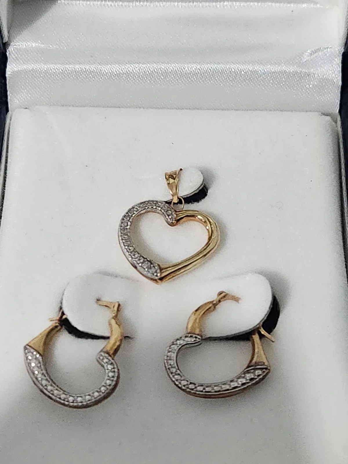 9ct/9k gold heart earrings and pendant set, - prouds — photo 2