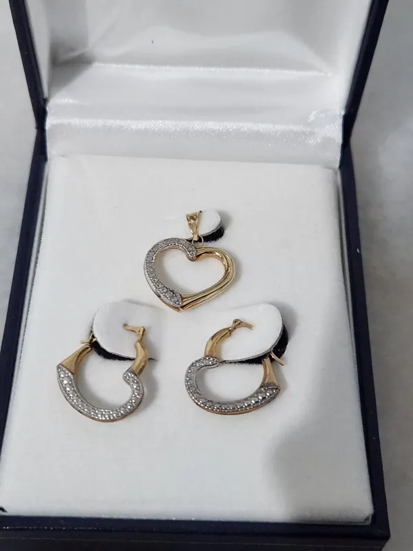 9ct/9k gold heart earrings and pendant set, - prouds