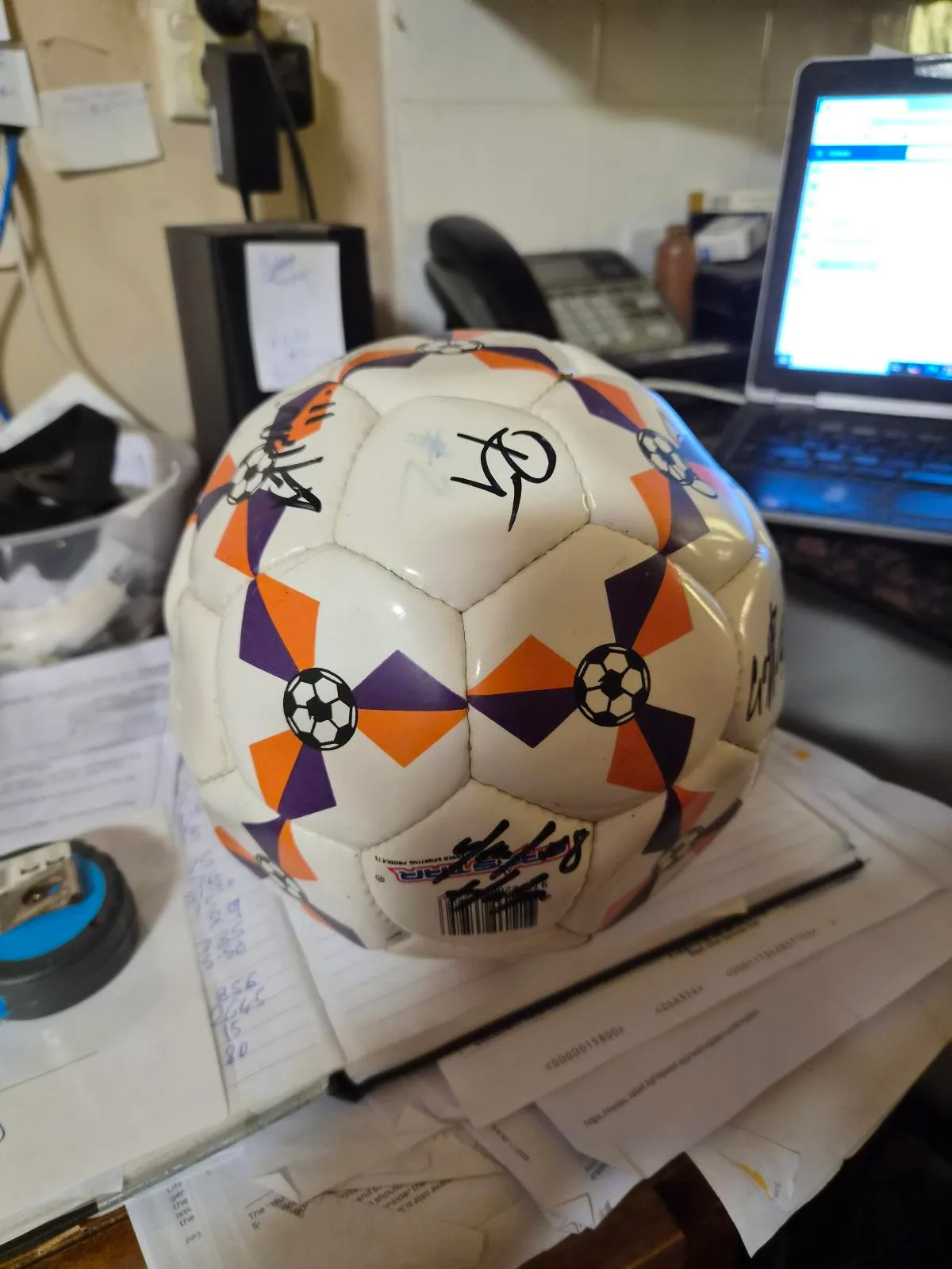 Perth glory soccer ball  signed — photo 2