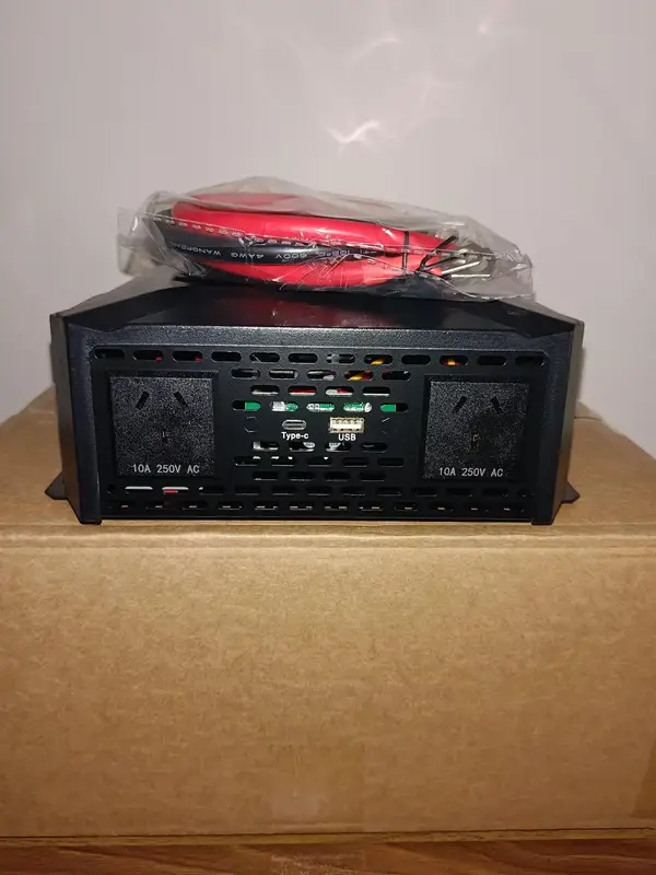 Brand New 12 Volt / 2000 Watt Pure sine wave power inverter