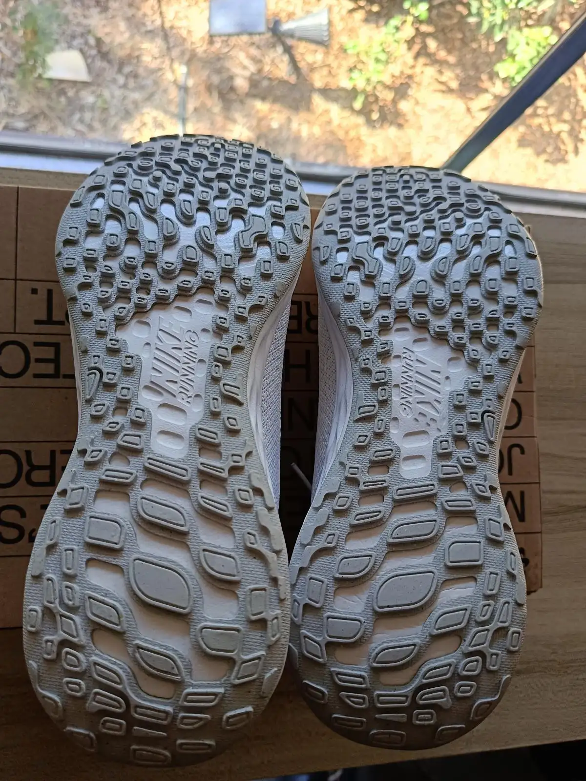 Nike Revolution Size 7 Ladies – photo 4