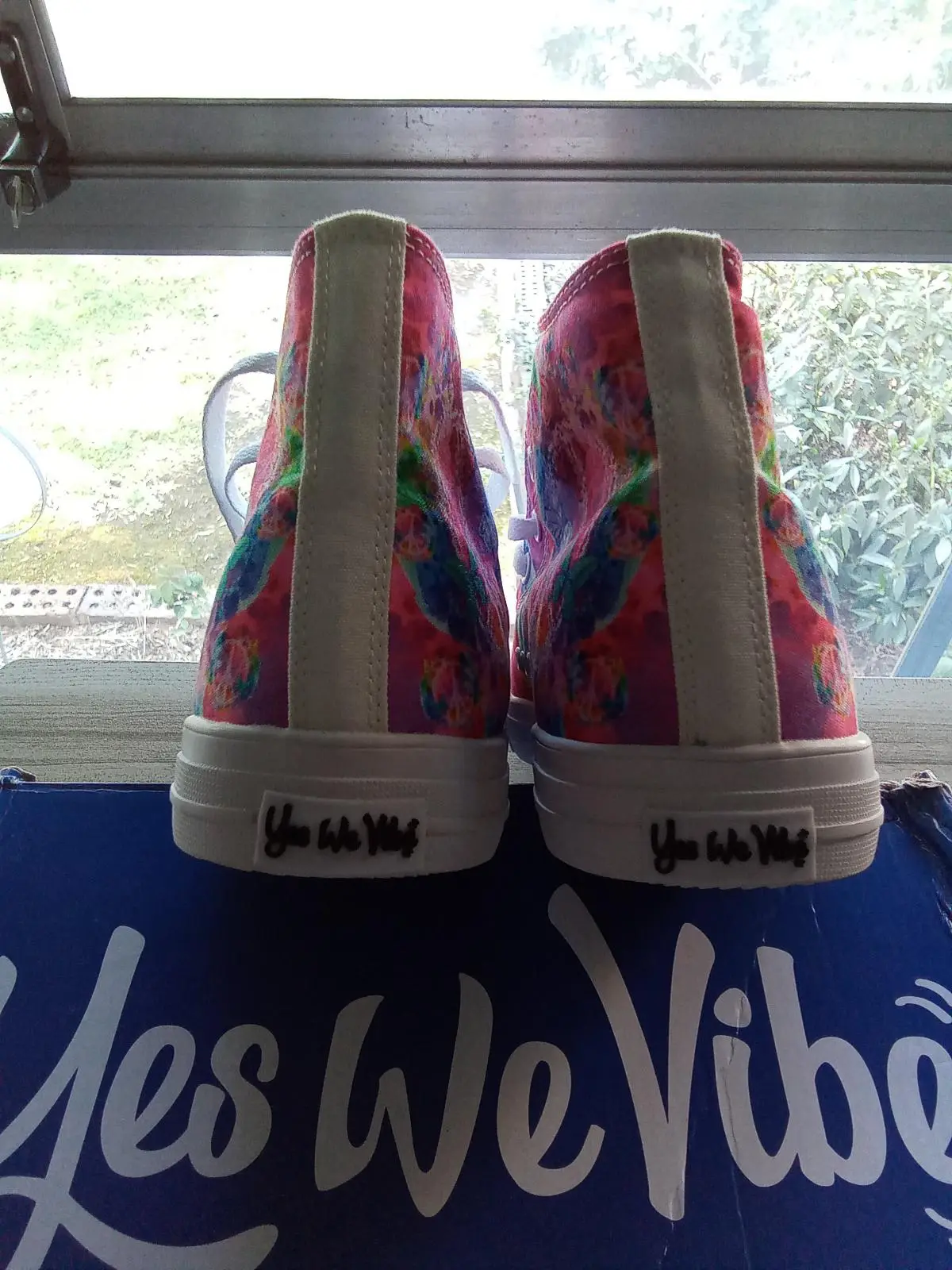 Brand Yes We Vibe Sneakers Ladies Size 10.5us – photo 4