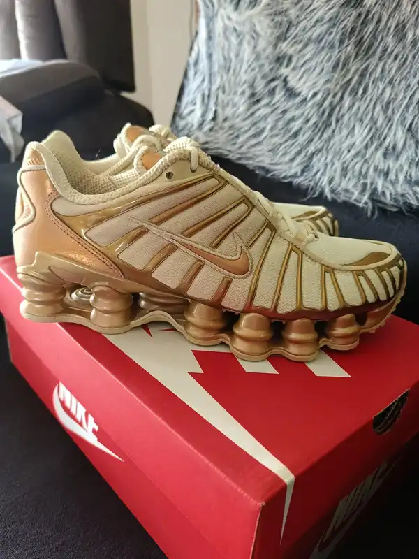 Nike Shox Ladies Size 8us