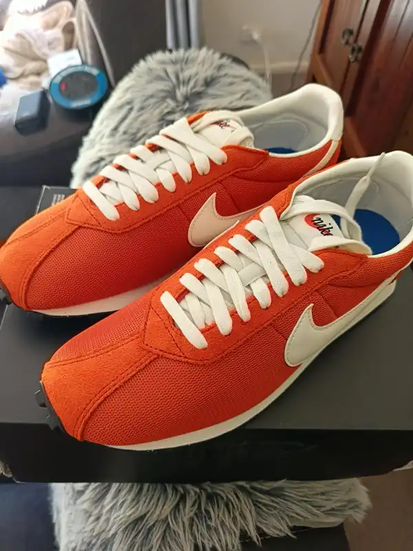 Nike Orange L.D 1000